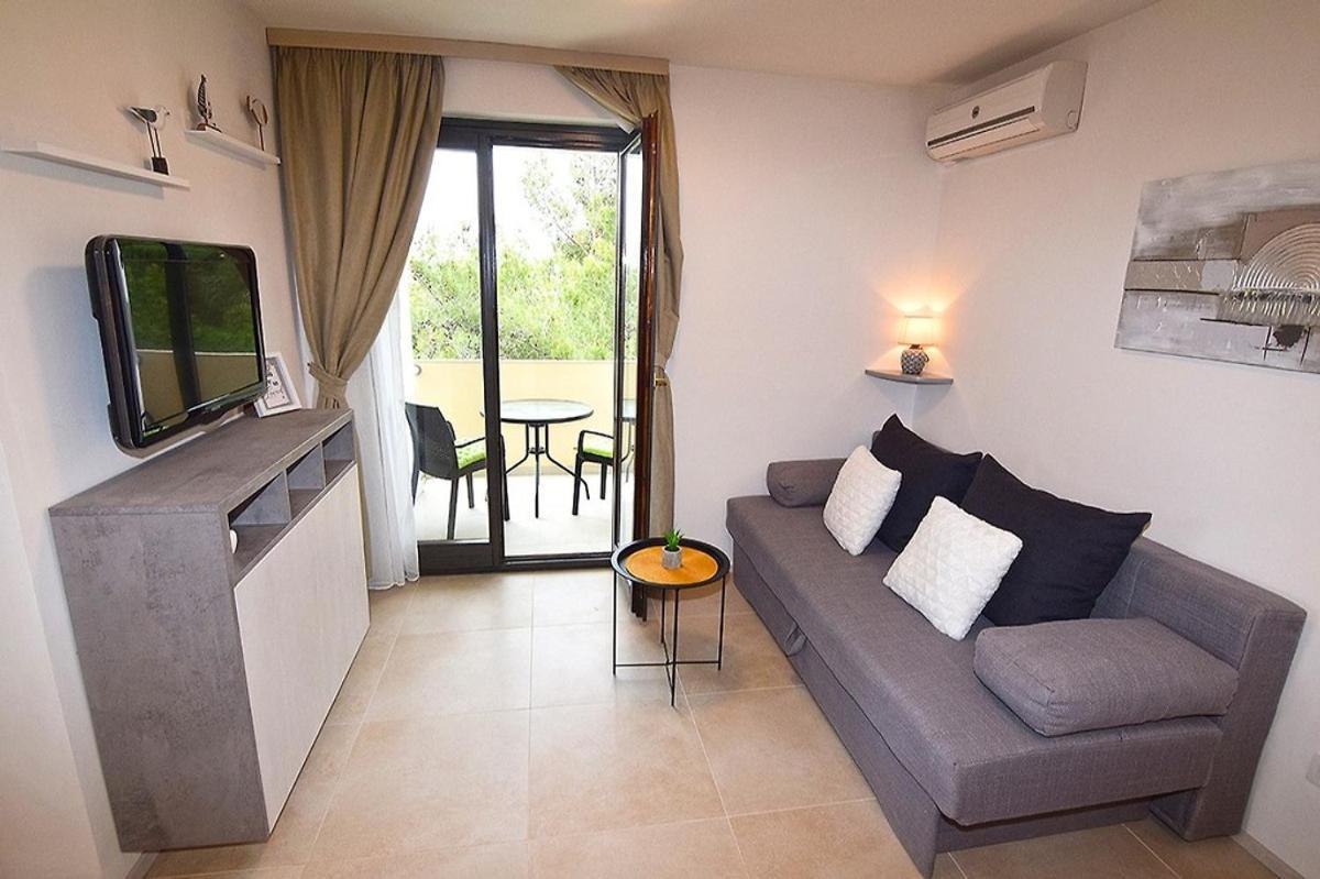 Sole Pula Apartman-Near Beach Bagian luar foto